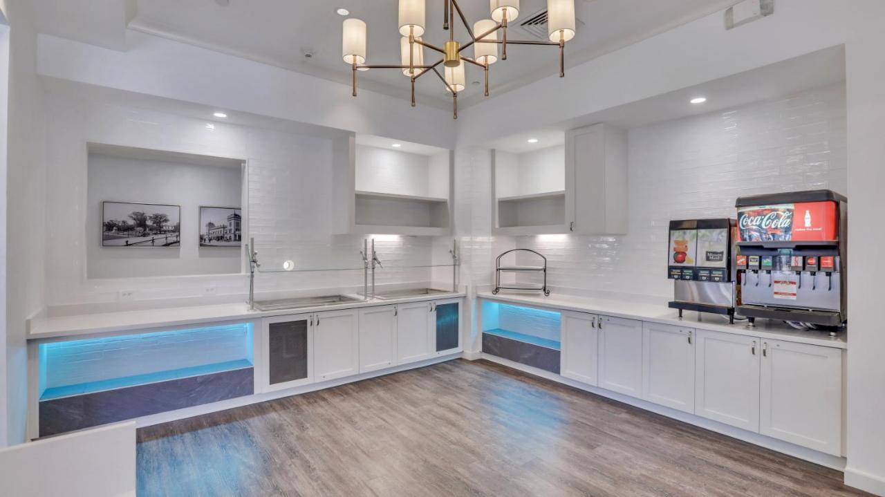 Staybridge Suites Savannah Historic District By Ihg Екстер'єр фото