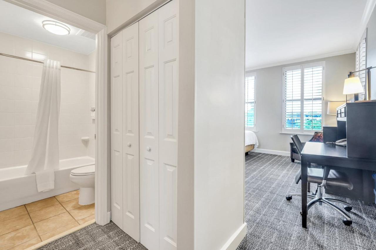 Staybridge Suites Savannah Historic District By Ihg Екстер'єр фото