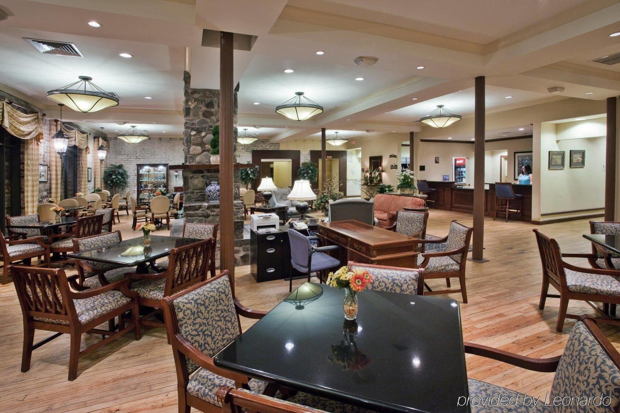 Staybridge Suites Savannah Historic District By Ihg Екстер'єр фото