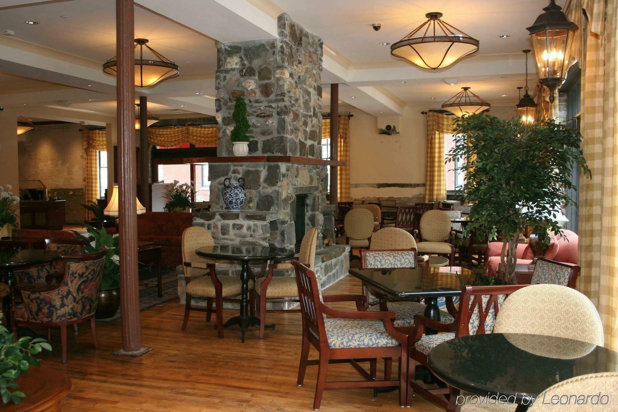 Staybridge Suites Savannah Historic District By Ihg Екстер'єр фото